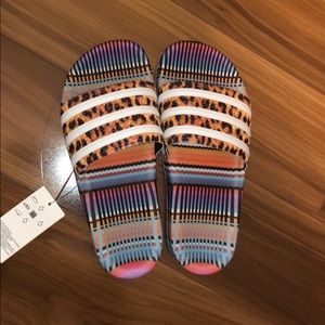 ADIDAS ADILETTE W (the farm)